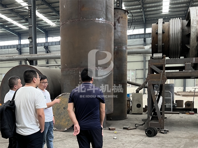 客戶在車間考察生物質連續成人抖音91视频