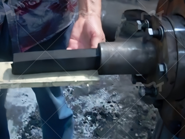 炭粉成型機是如何將炭粉製成機製木炭的呢